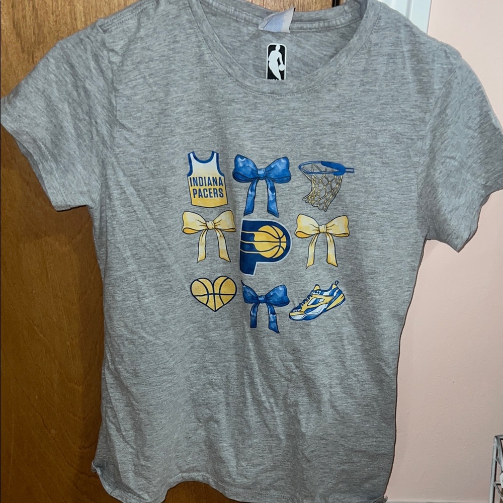 Women’s Indiana Pacers NBA Graphic Tee
